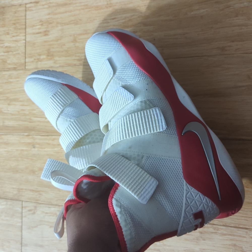 Lebron soldier 11 tb promo. Basketball shoes. Size 14.